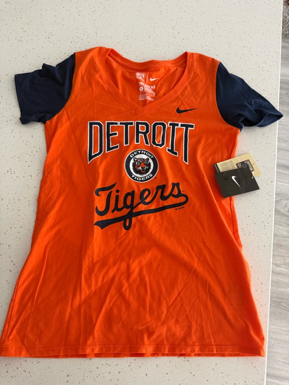 Women’s Nike Detroit Tigers TShirt NWT